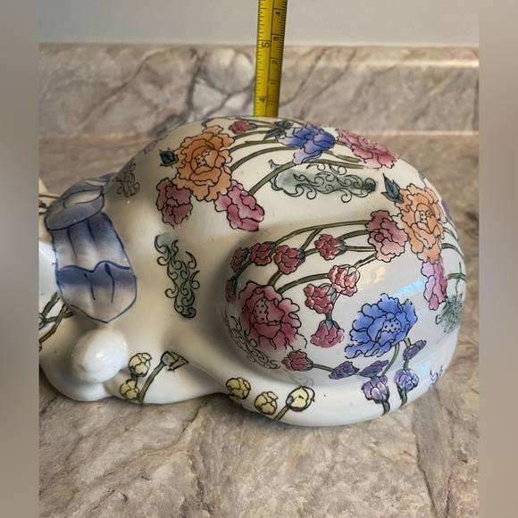 Vintage WBI Chinese Floral Ceramic Figurine Hand-Painted Sleeping Cat Oriental - Picture 8 of 10